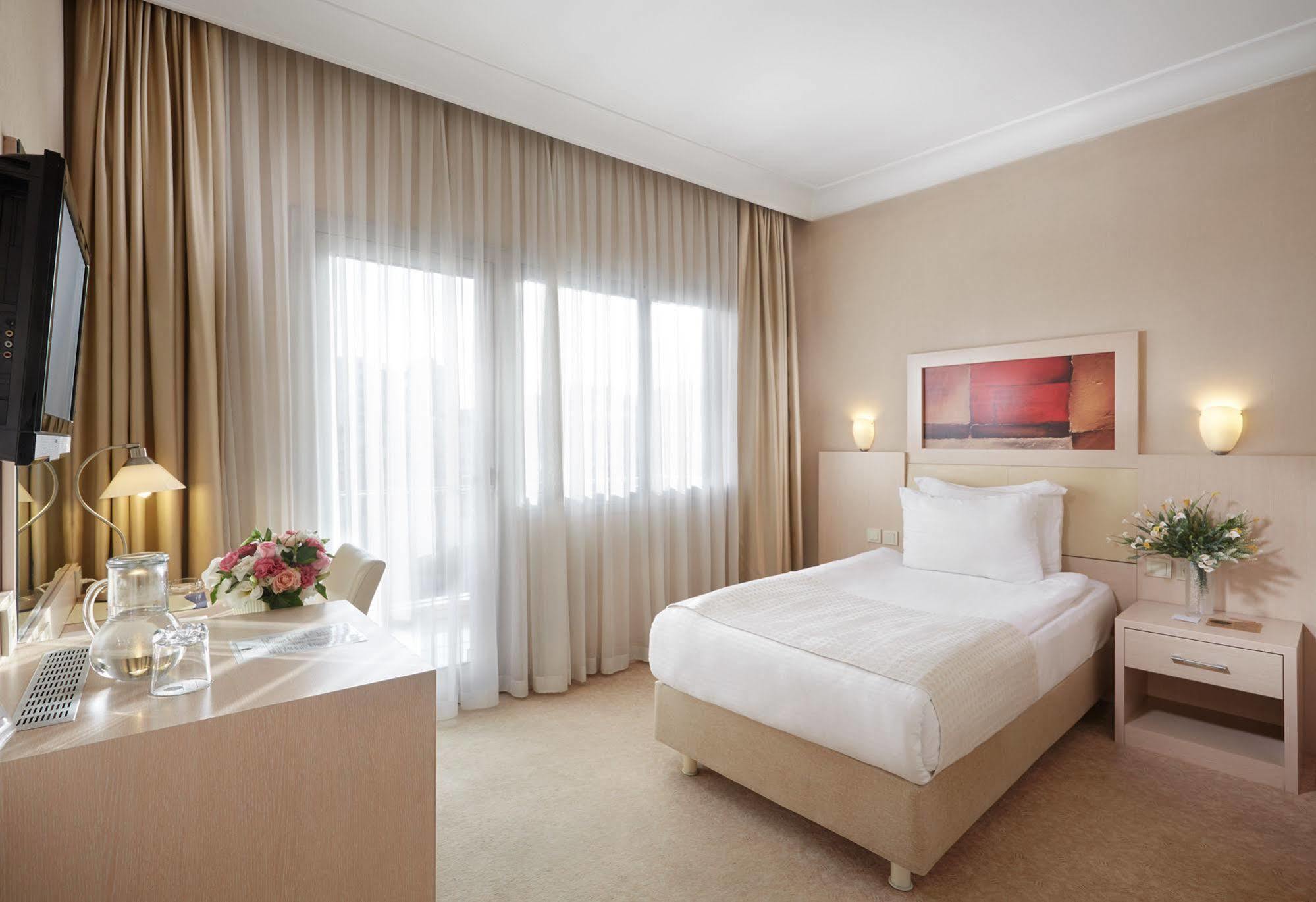 Kordon Hotel Alsancak Izmir Exteriör bild